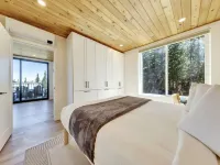 Cozy Mountain Modern Cabin Pet Friendly!