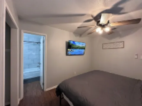 Piney Woods 7 - King Bed