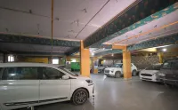Tulsi Garden- Near Prem Mandir Vrindavan - parking