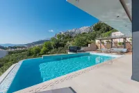 Aurelia 8 - Villas