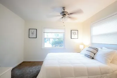 Charming 4-bedroom house with Private Pool near Savannah Hotels near Publix Super Market At Blue Moon Crossing