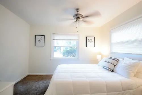 Charming 4-bedroom house with Private Pool near Savannah