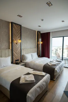 Linda Port Hotel - Bãi biển