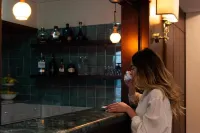 โรงแรมพิทิตฟลัวร์ - ที่มีบาร์