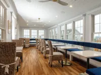 Topside Inn Hotels in Lincoln County
