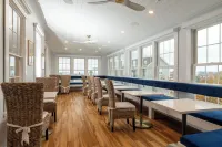 Topside Inn Hotels in Boothbay