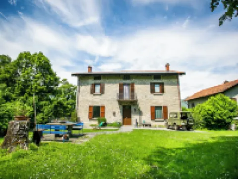 Piazzaga565 Hotels in Torno