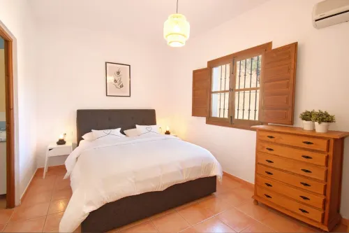 Villa Roble, 8 Pers, Heated Pool, Wifi, BBQ, Petfriendly, magnific view