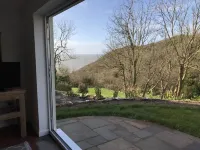 Small cottage with wonderful sea view from the terrace,  sleeps 2 to 4 adults Hotels in Penrice