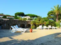 Apartment with pool, 300m beaches Tahiti, Moorea, Ramatuelle, St-Tropez. Hotels in Ramatuelle
