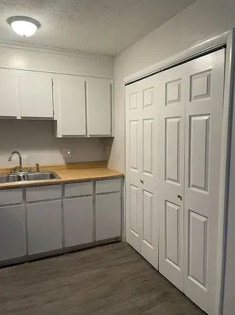 This 1-bedroom, 1-bathroom apartment