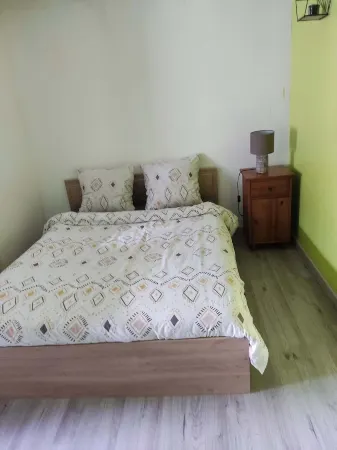 Studio in the heart of Sologne Отели в г. Роморантен-Лантене