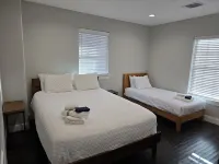 Bluebonnet Cottage Duplex in Downtown Denison--Perfect Blend of Charm & Comfort Hotels in Denison