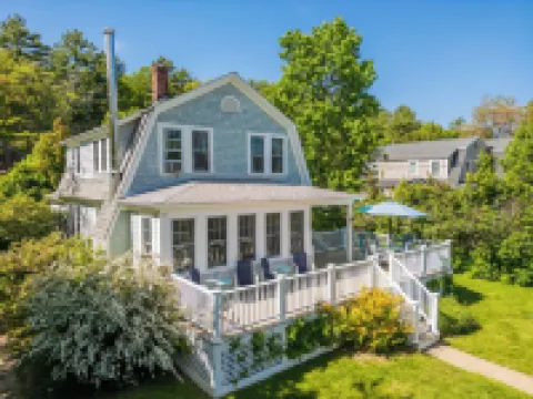 Ogunquit Village 4BR Walk to Beach, Dining & Town Center