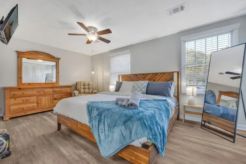 Townhome in ATL Suburbs + Backyard + Parking!