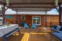 DayDreamer Cottage amidst the Blanco river with private Hot Tub