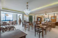Nami Hotel & Suites - parking
