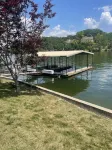 Family and Pet friendly lakefront with Dock