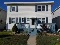Charming Beach block getaway! Leave your sheets, towels at home! You're on VACA!
