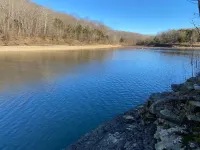 Stunning Cabin on Green River Lake 阿代爾縣住宿飯店