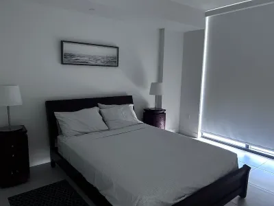 Modern building, centrally-located condo,2 bedrooms/2 bathrooms, parking space.