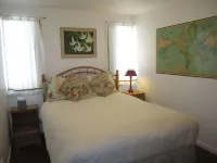 Pristine and Exclusive Bear Creek, w/ Private Pond Hotel dekat Alpine Meadows Ski Resort