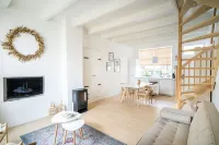 Attractive 4 person vacation home in Scherpenisse, Tholen Các khách sạn ở Scherpenisse