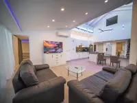 Plaza Achim Penthouse, 300m from Beach!