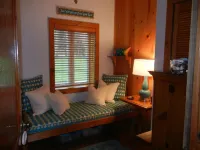 Beach Cottage - James River - Ferry End Cottages - Jamestown & Williamsburg