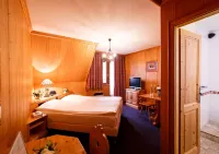 Le Rosenmeer - Hotel Restaurant, au Coeur de la Route des Vins d'Alsace فنادق في Molsheim