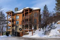 Lake view, A/C, pool, hot tub, BBQ, Parking Hotels in 