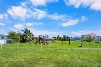 Dreamers Getaway - Relaxing unit with large rooms, full kitchen, & fast Wi-Fi