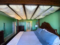 J & J's Getaway at Pelican Cove- Relaxation at its finest! Отели в г. 