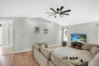 Elegant and Spacious 3 BR House w/ Heated Pool Hotels in North Port