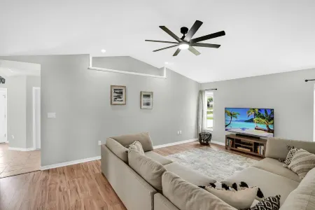 Elegant and Spacious 3 BR House w/ Heated Pool