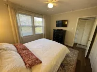 Main level 1 bedroom condo within walking distance to Village District!