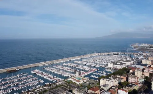 Il Centro ed il Mare Sotto Casa