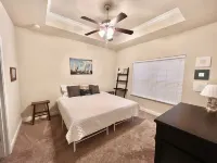 Coastal Getaway near Pensacola beach, Downtown & NAS + walk to bayou & marinas