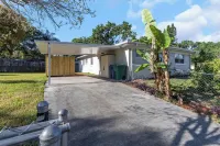 3/2 king bed Gameroom CloseBush Gardens USF&Moffit 뮤지엄 오브 사이언스 & 인더스트리 주변 호텔