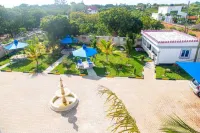 10 minutes to the beach! Villa Sultanas Luxury Villa with private swimming pool Отели в г. Мсамбуэни