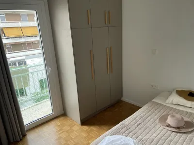 Centrally located full floor apartment 2 blocks to the beach newly renovated