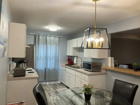 Orchid House 5 minutes from the beach