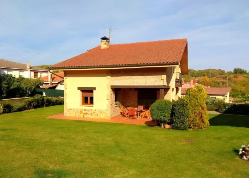 THE GOLF VILLA. HOUSING IN A NATURAL ENVIRONMENT WITH A SPECIAL CHARM.