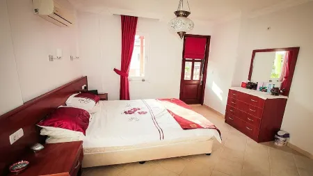 Beautiful Detached villa, 2 min walk to centre of Dalyan, free private transfer