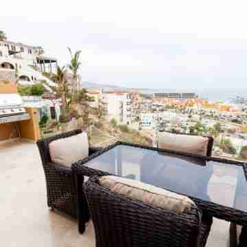 Newly Remodeled Villa In Pedregal 3  master suites over 3000 sq. ft. Others
