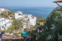 Stunning Designer Villa -   Panoramic Ocean Views- As Seen on HGTV