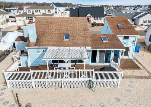 Lagoon-front home just minutes from the beach!