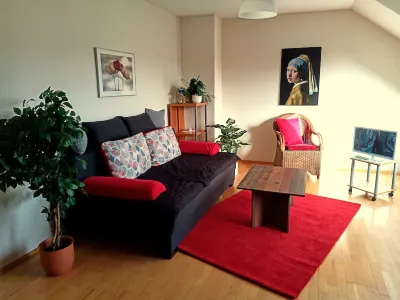 Pforzheim - Apartment Near University and Clinic - Also for Longer Term Hotel dekat Brötzingen Wohnlichstraße