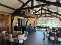 Beautiful, completely renovated (group) accommodation INCL NEW (FEEST) HALL