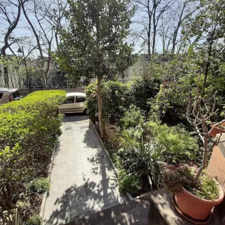 Superb character duplex in the European district Отели в г. Иксель